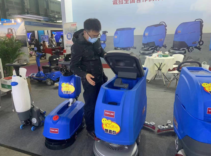 云浮坦洁洗地机公司致力于电动洗地机的生产、销售和服务百家